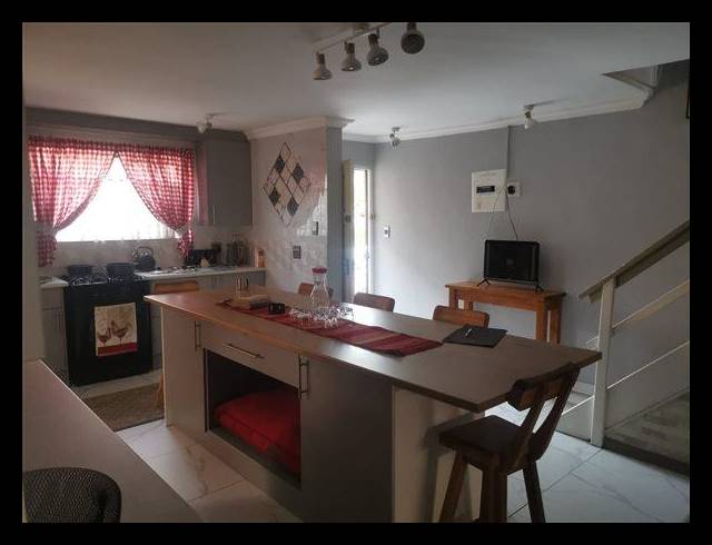 2 BEDROOM CLUSTER FOR SALE IN POMONA